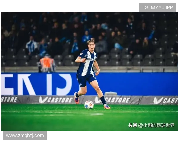 全球足球赛事新格局：探索顶级联赛背后的商业运作与球员转会趋势