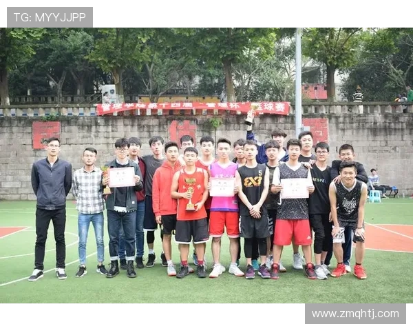 篮球燃梦青春赛场激情碰撞展现团队力量与不屈精神